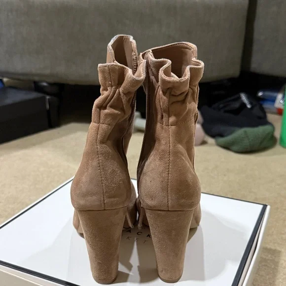 White House Black Market Brown Suede Heeled Boots size 7.5M - Picture 5 of 6